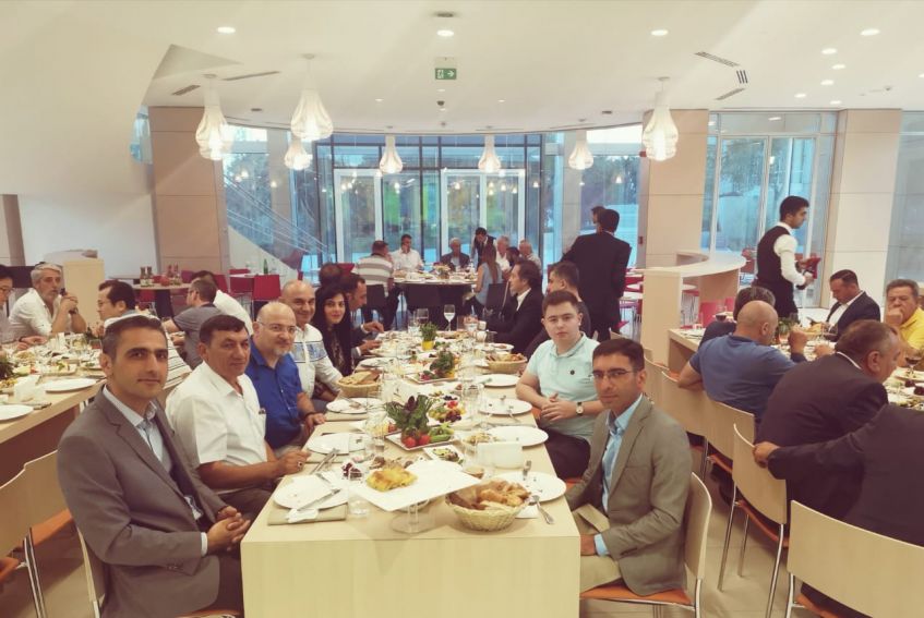 ADA Universitetindən təşəkkür yeməyi